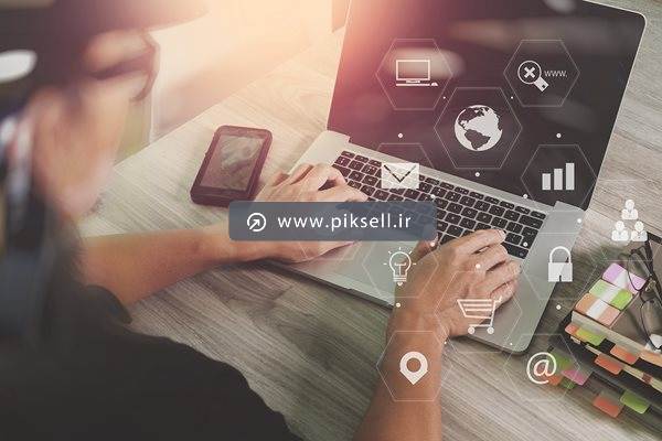 عکس با کیفیت از کار با لپ تاپ و شبکه اینترنت