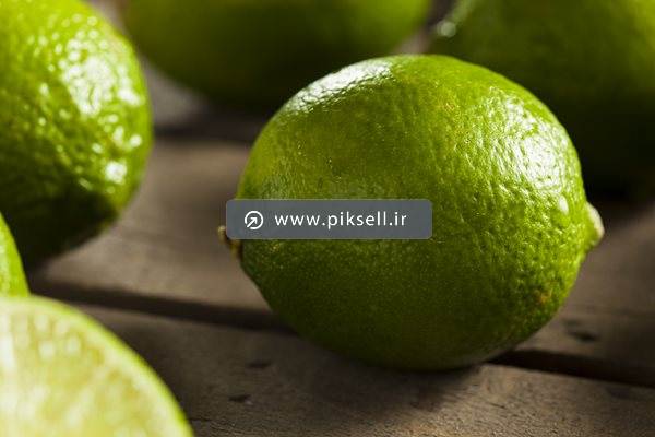 دانلود عکس با کیفیت از لیمو ترش های سبز سنگی
