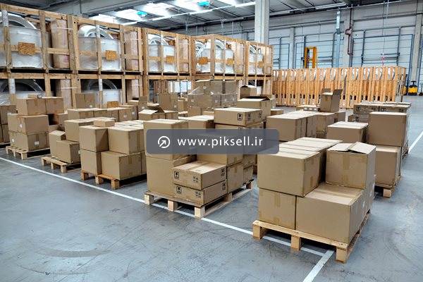 دانلود عکس با کیفیت از انبار و انبارداری و کارگاه پر از کارتن های چند لایه